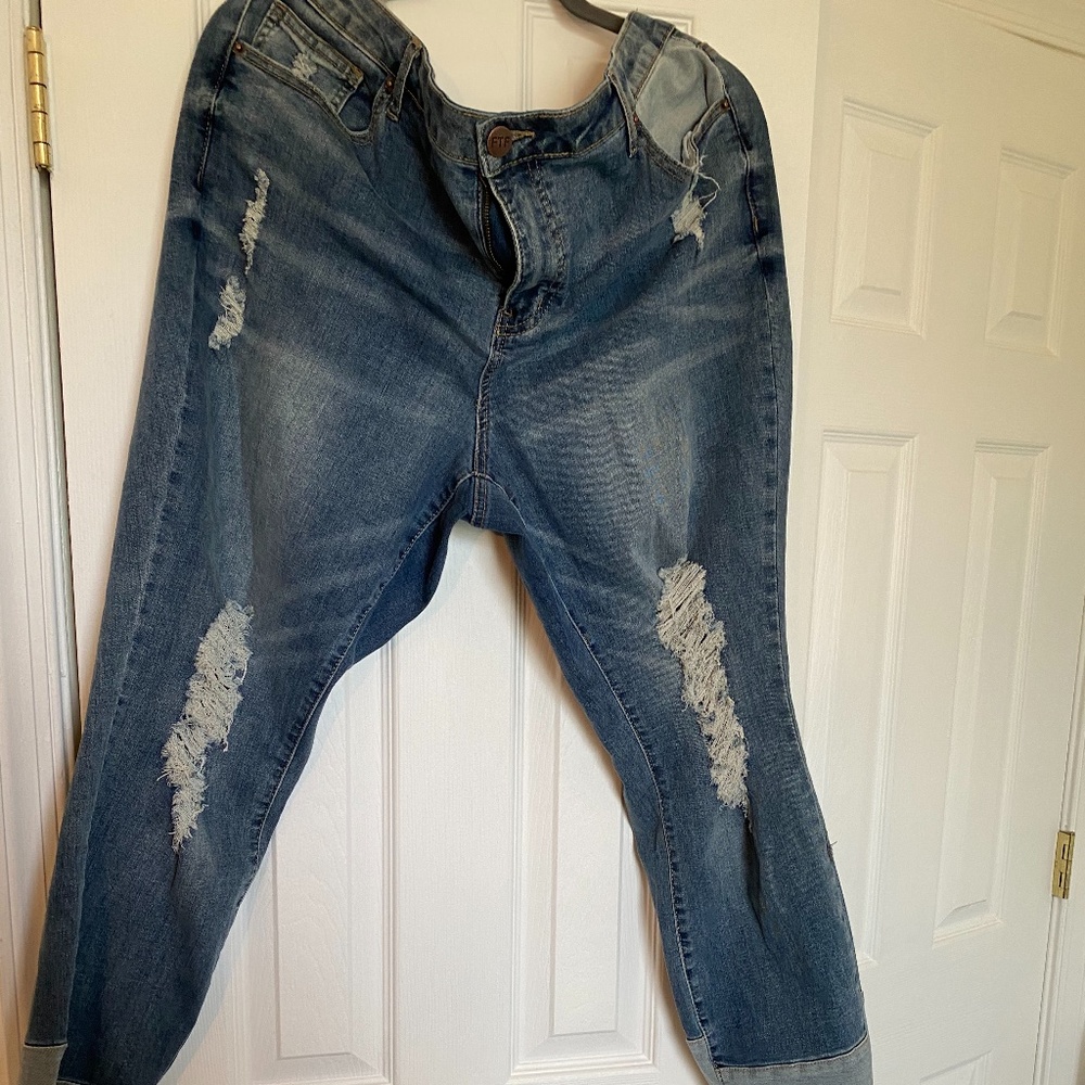 Blue Denin Destructed Jean